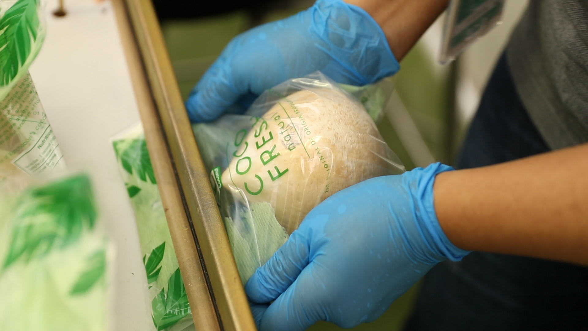 SCGP innovates food packaging to satisfy consumer lifestyles Introducing OptiBreath® to keep freshness and Odor LockTM to lock in food aromas