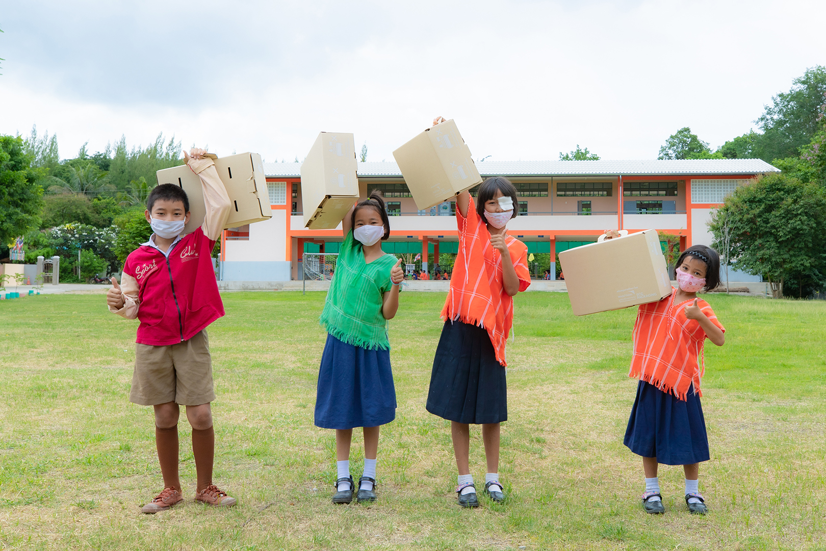 SCGP World Vision Foundation of Thailand x SCG Packaging 3-in-1 Paper Desk for Opportunities & Sustainability